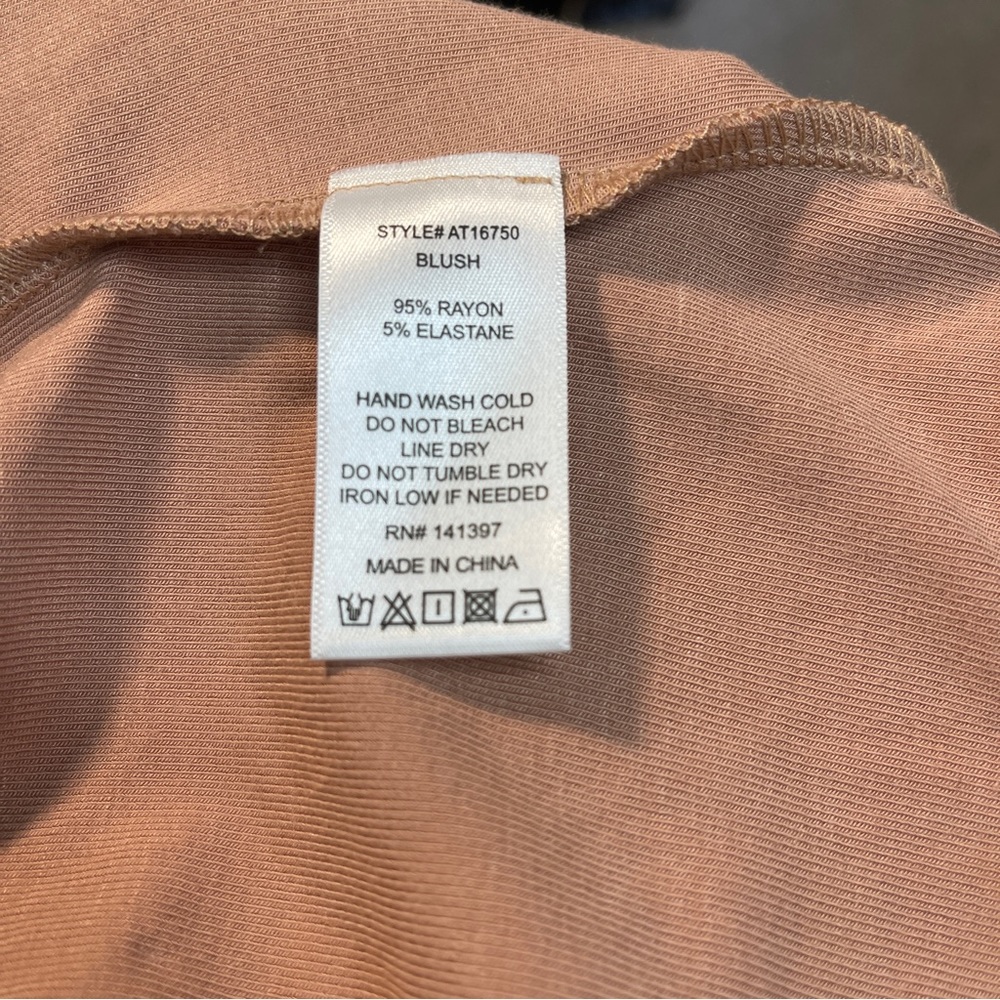 ASTR The Label Twist Back One Sleeve Bodysuit Blush Small - Picture 5 of 5